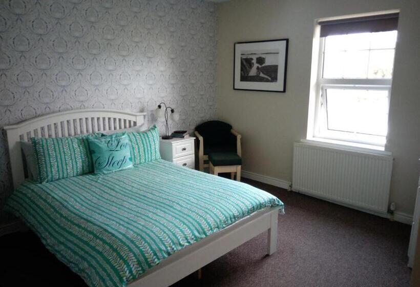 민박 The River House