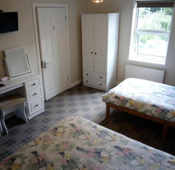 민박 The River House