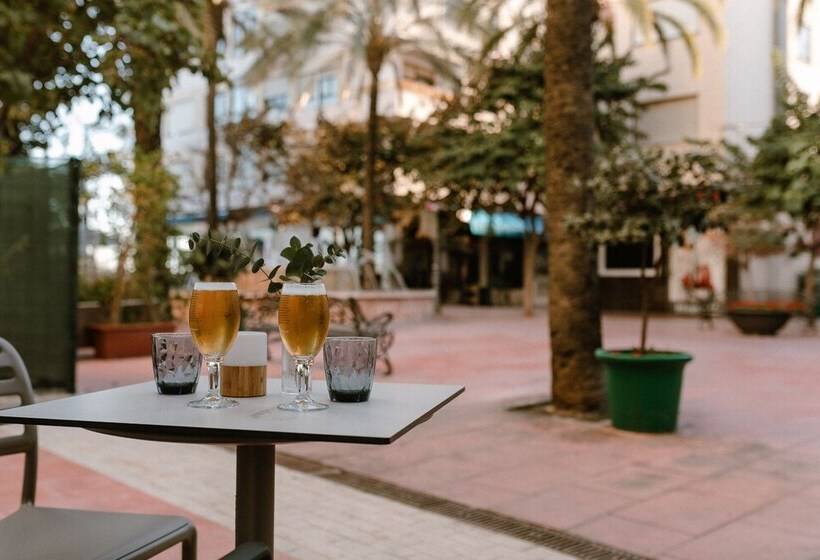 호텔 Estepona Plaza