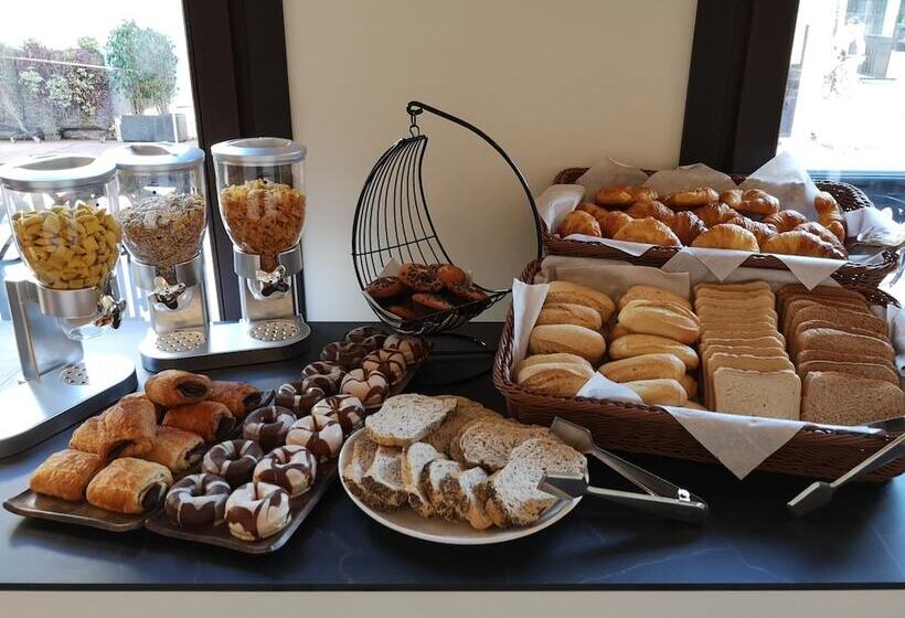 호텔 Estepona Plaza