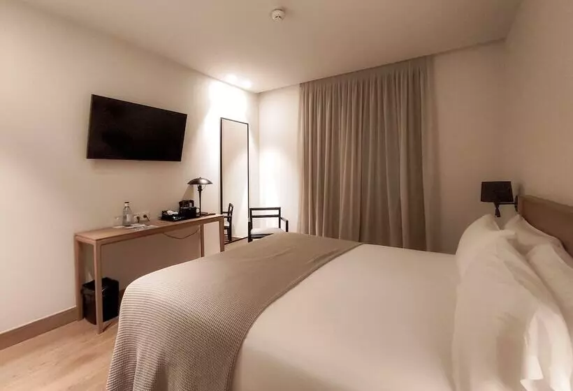 ホテル Estepona Plaza