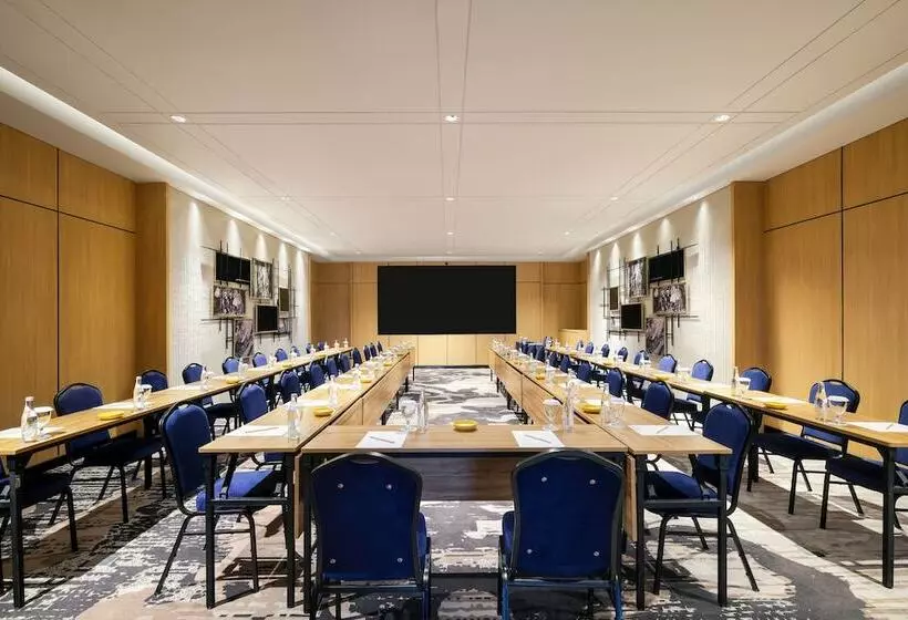 Hotelli Mercure Tangerang Centre