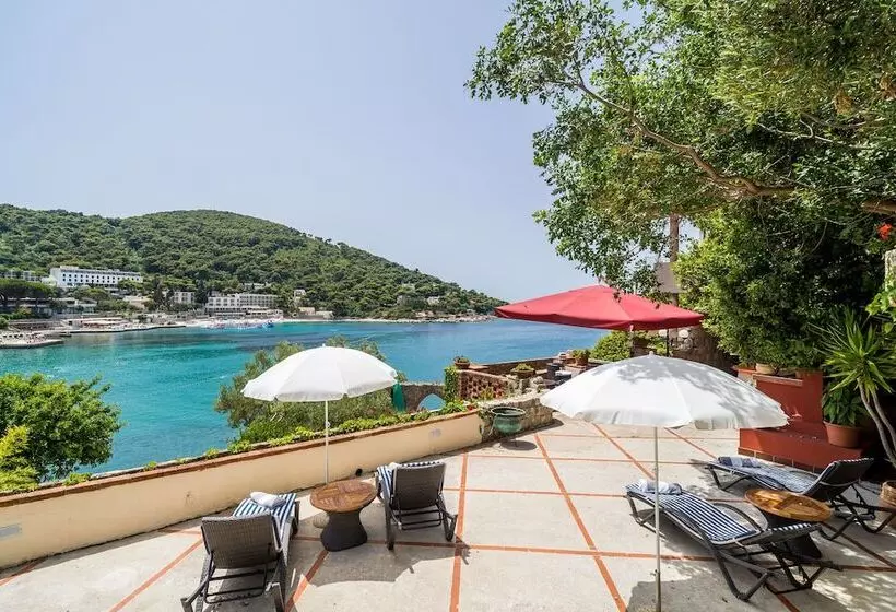 Boutique & Beach Hotel Villa Wolff
