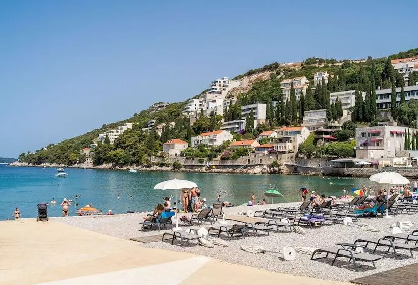 Boutique & Beach Hotel Villa Wolff