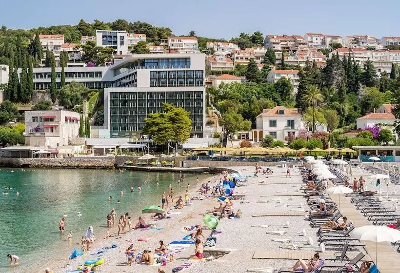 Boutique & Beach Hotel Villa Wolff