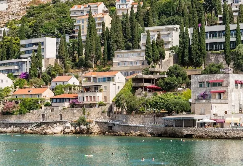 Boutique & Beach Hotel Villa Wolff