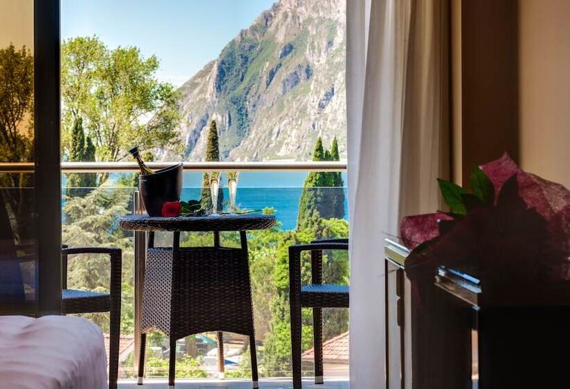 Garda Suite Hotel   Tonellihotels