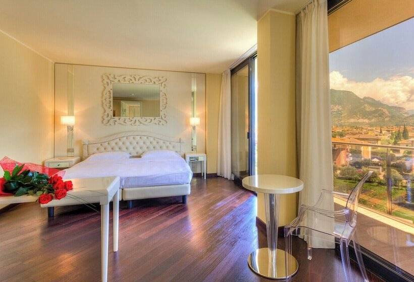 Garda Suite Hotel   Tonellihotels