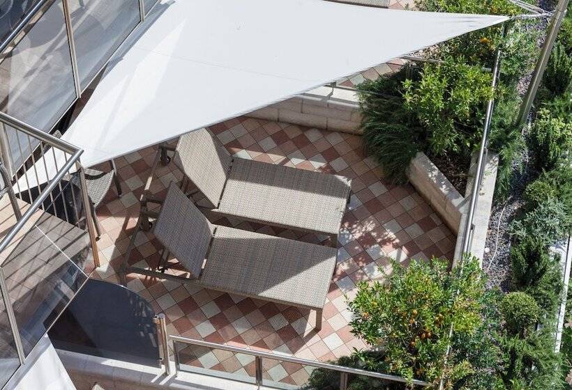 Garda Suite Hotel   Tonellihotels