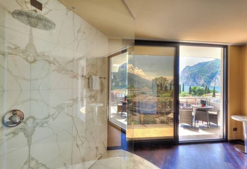 Garda Suite Hotel   Tonellihotels