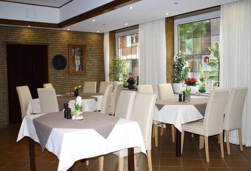 Отель Alte Post