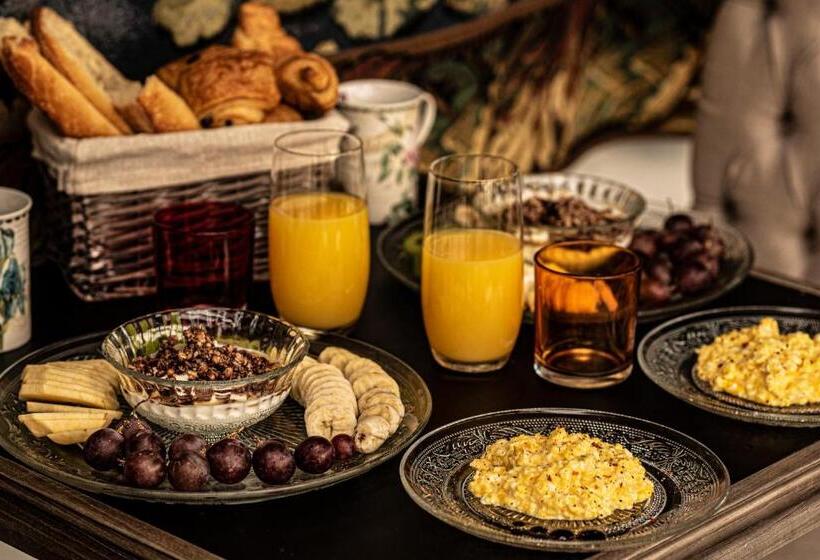 בית מלון כפרי Amirauté