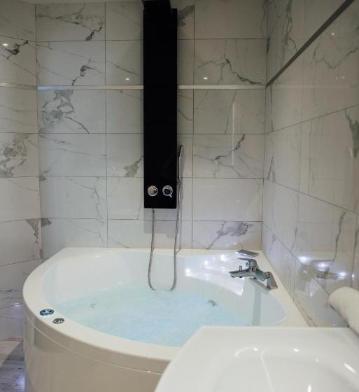 בית מלון כפרי Amirauté