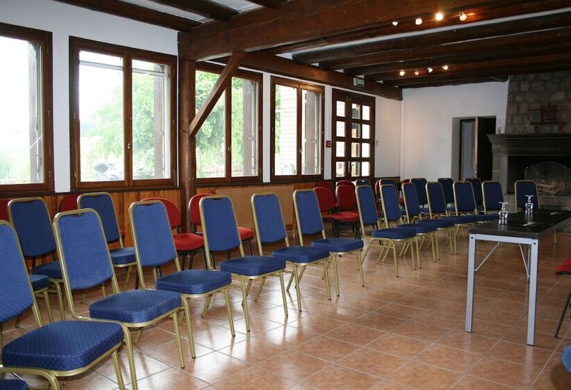 فندق Auberge De La Petite Ferme, Super Besse Est, The Originals Relais