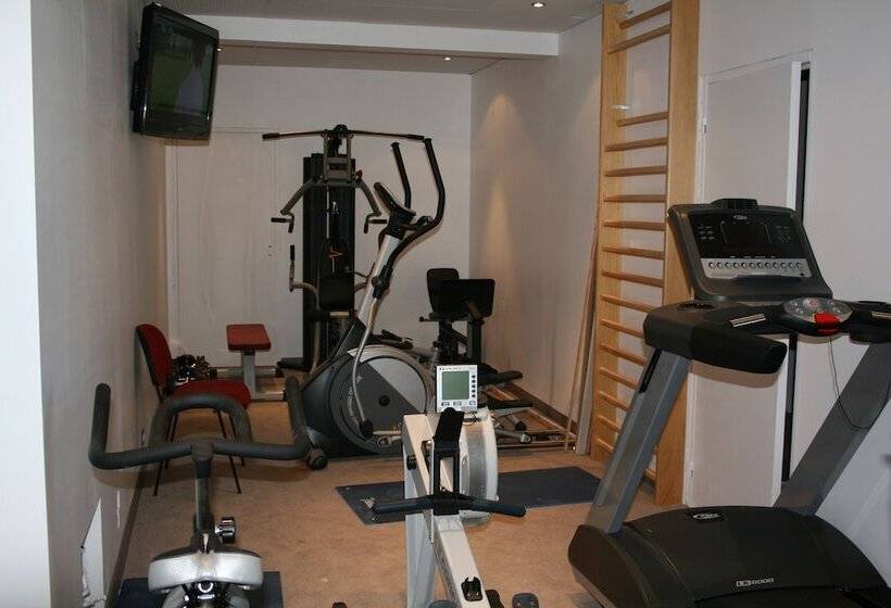 فندق Auberge De La Petite Ferme, Super Besse Est, The Originals Relais