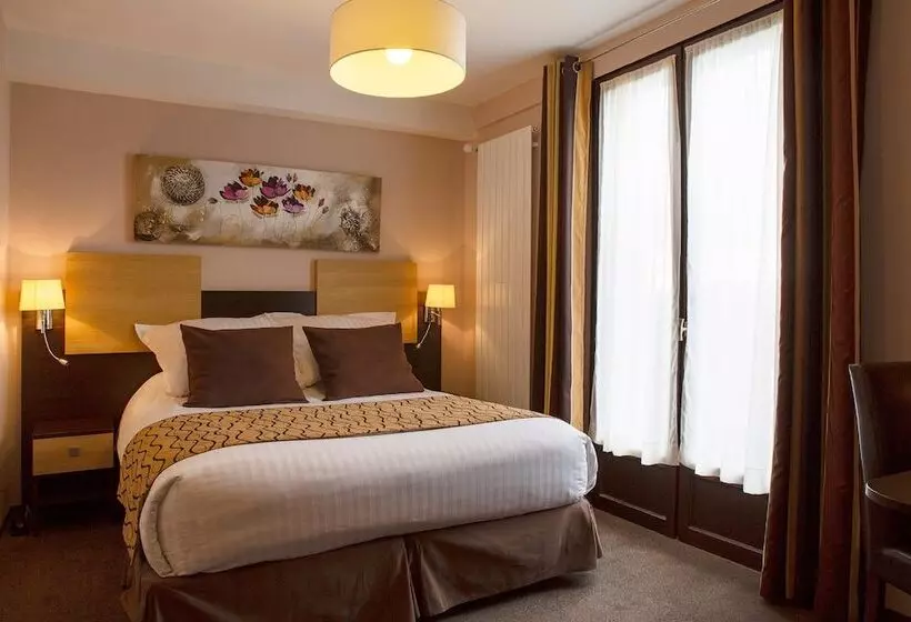 Отель Auberge De La Petite Ferme, Super Besse Est, The Originals Relais