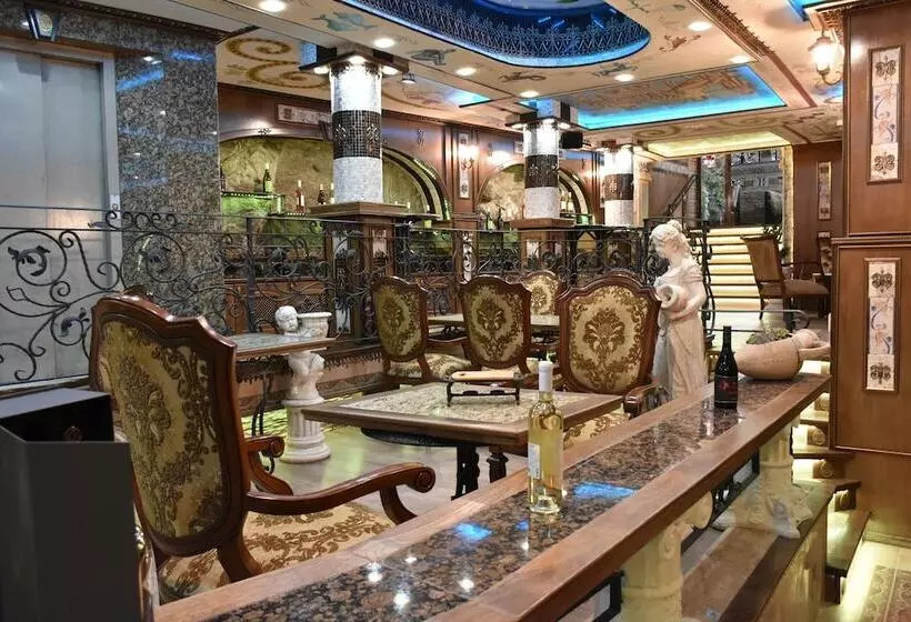 Boutique Hotel Boris Palace & Restaurant