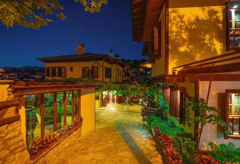 Hotelli Cesmeli Konak Garden