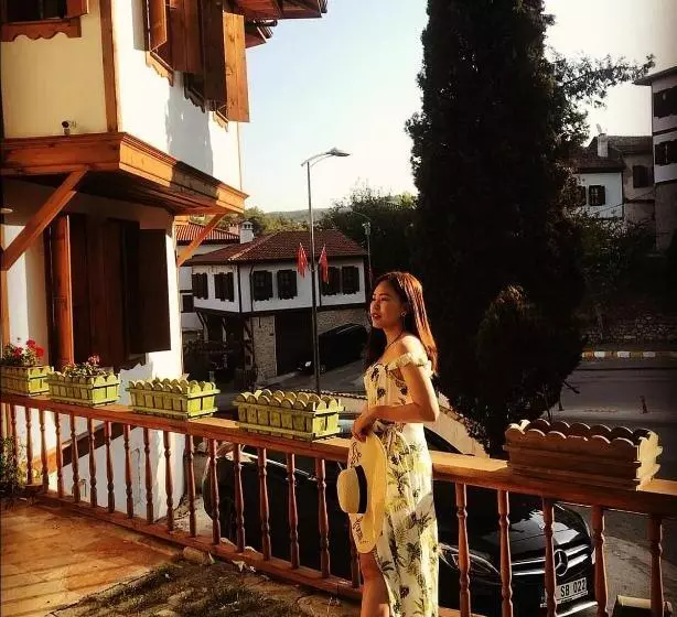 Hotelli Cesmeli Konak Garden