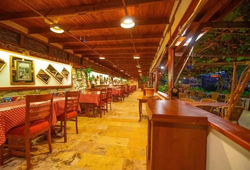 Hotelli Cesmeli Konak Garden