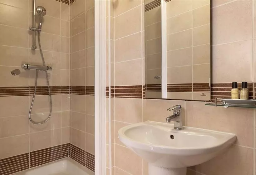 ホテル De Lion Sur Mer