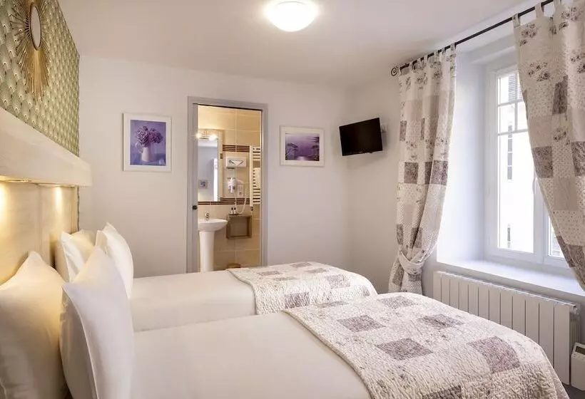 ホテル De Lion Sur Mer