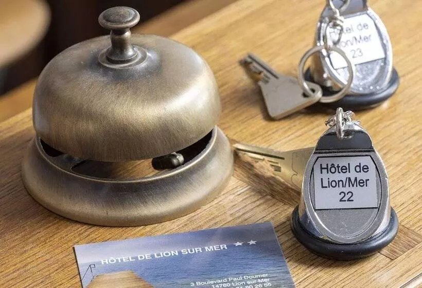 ホテル De Lion Sur Mer