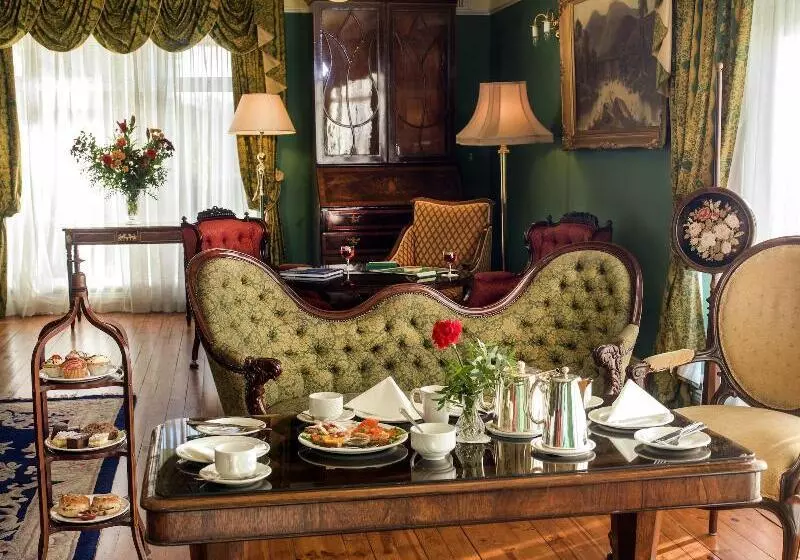 هتل Earls Court House