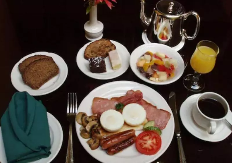 هتل Earls Court House