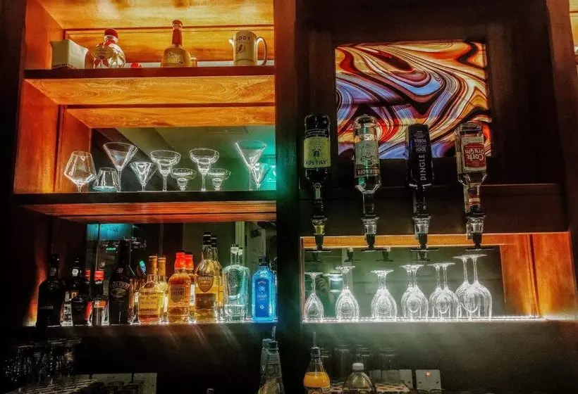 هتل Earls Court House