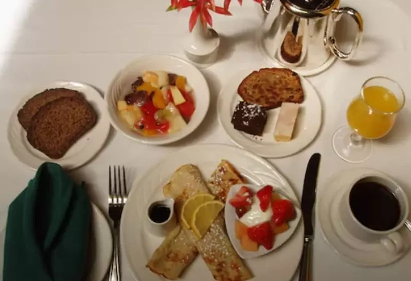 هتل Earls Court House