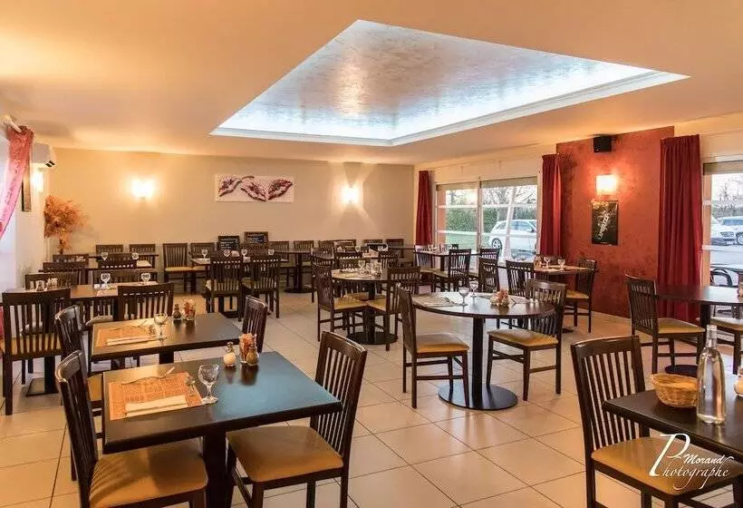 هتل Hôtel Azur Saint Junien Cit