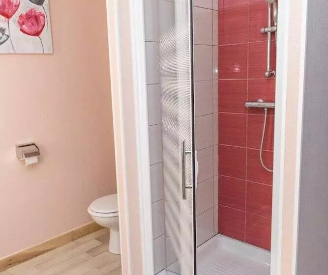 هتل Hôtel Azur Saint Junien Cit