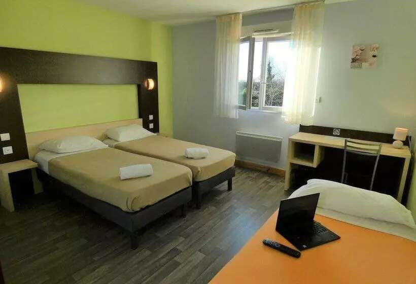 هتل Hôtel Azur Saint Junien Cit