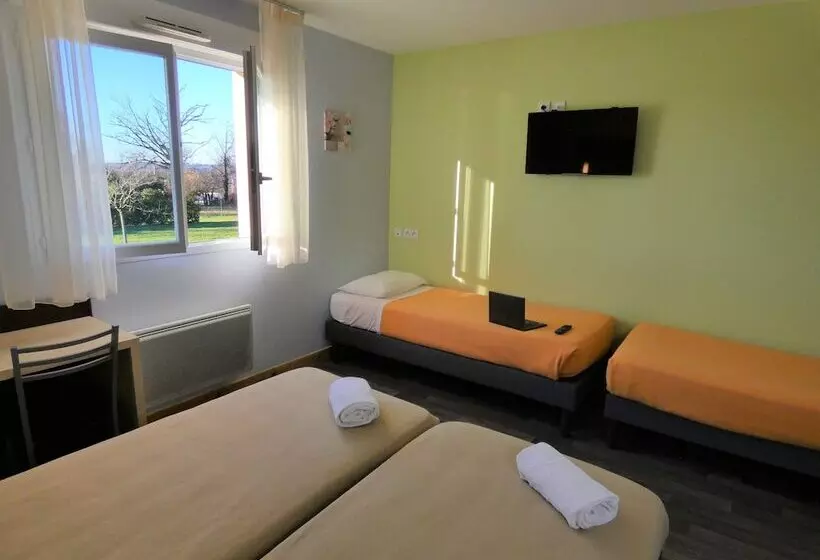 هتل Hôtel Azur Saint Junien Cit