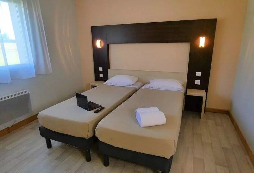 هتل Hôtel Azur Saint Junien Cit