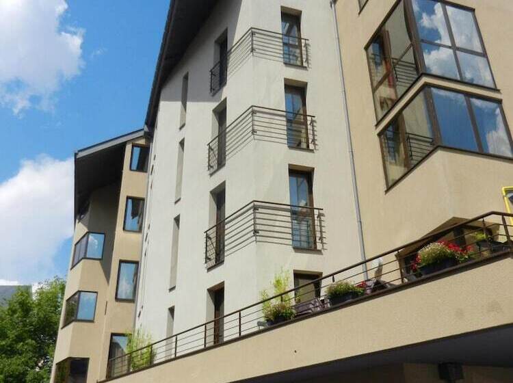 Отель L Hôtel De Chartres