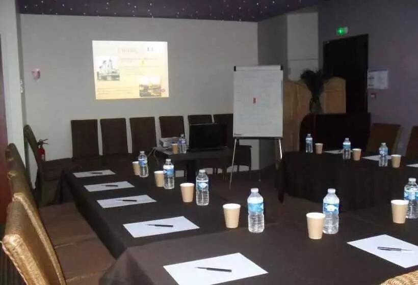 هتل L Hôtel De Chartres