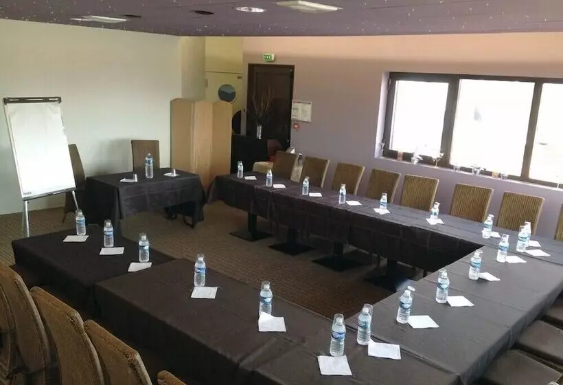 هتل L Hôtel De Chartres