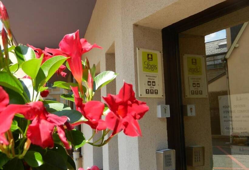 Отель L Hôtel De Chartres