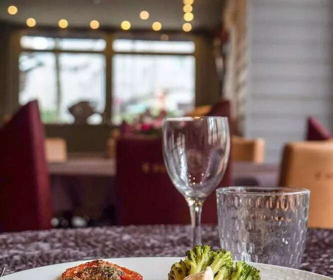 هتل L Hôtel De Chartres