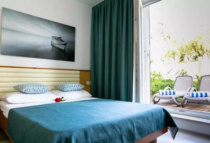 هتل Laguna  Terme Krka