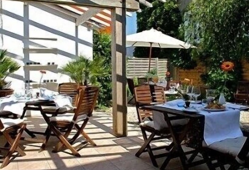 ホテル Logis Le Relais Marine