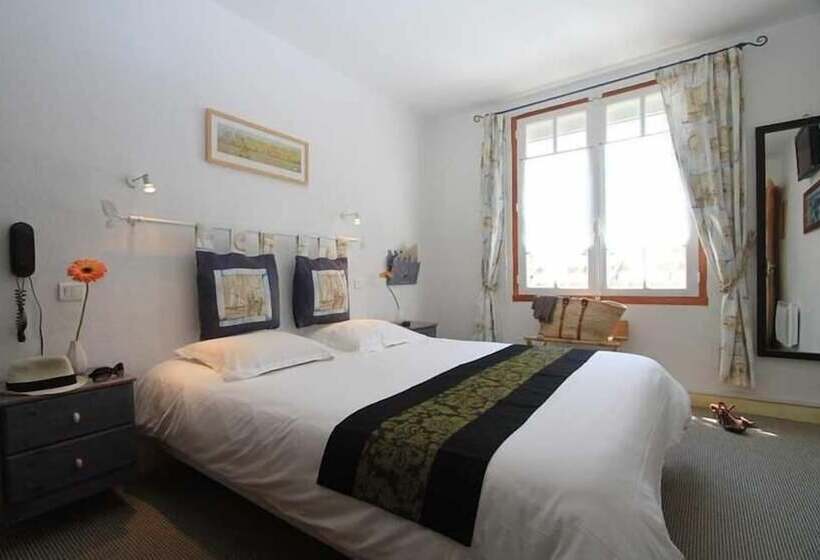 ホテル Logis Le Relais Marine