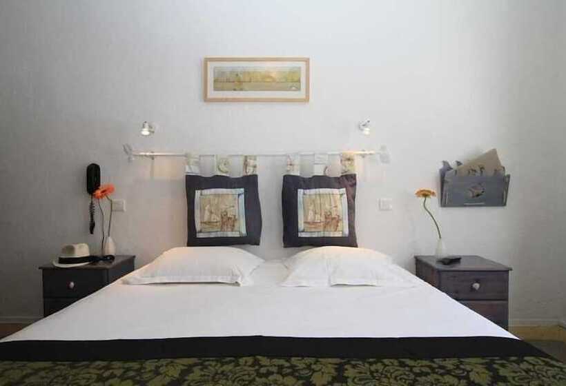 ホテル Logis Le Relais Marine