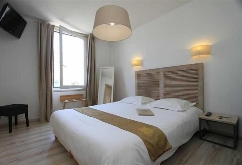 ホテル Logis Le Relais Marine