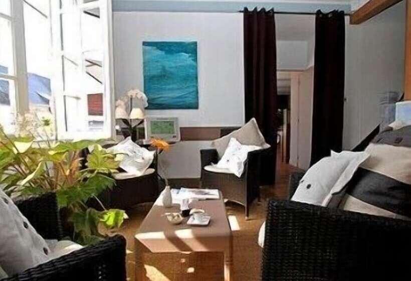 ホテル Logis Le Relais Marine