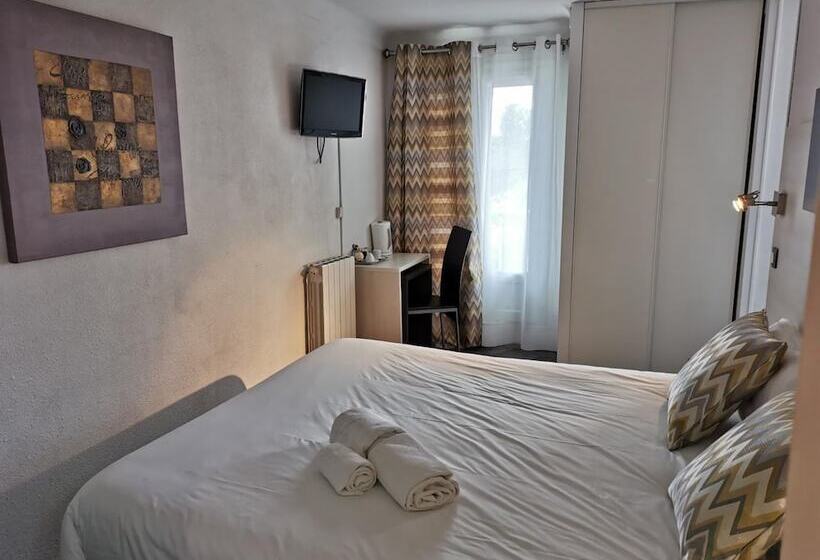 호텔 Logis Hôtel Restaurant Les Charmettes