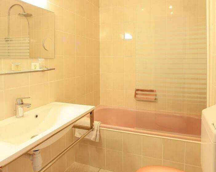 호텔 Logis Hôtel Restaurant Les Charmettes