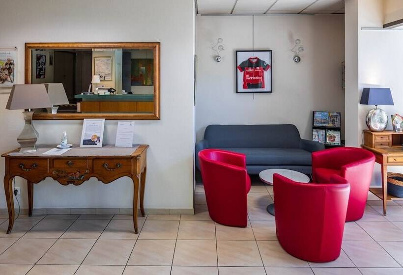 Logis Hotel Noemys Brive   Restaurant Le Teinchurier